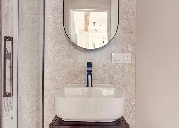 Old Quarter Boutique